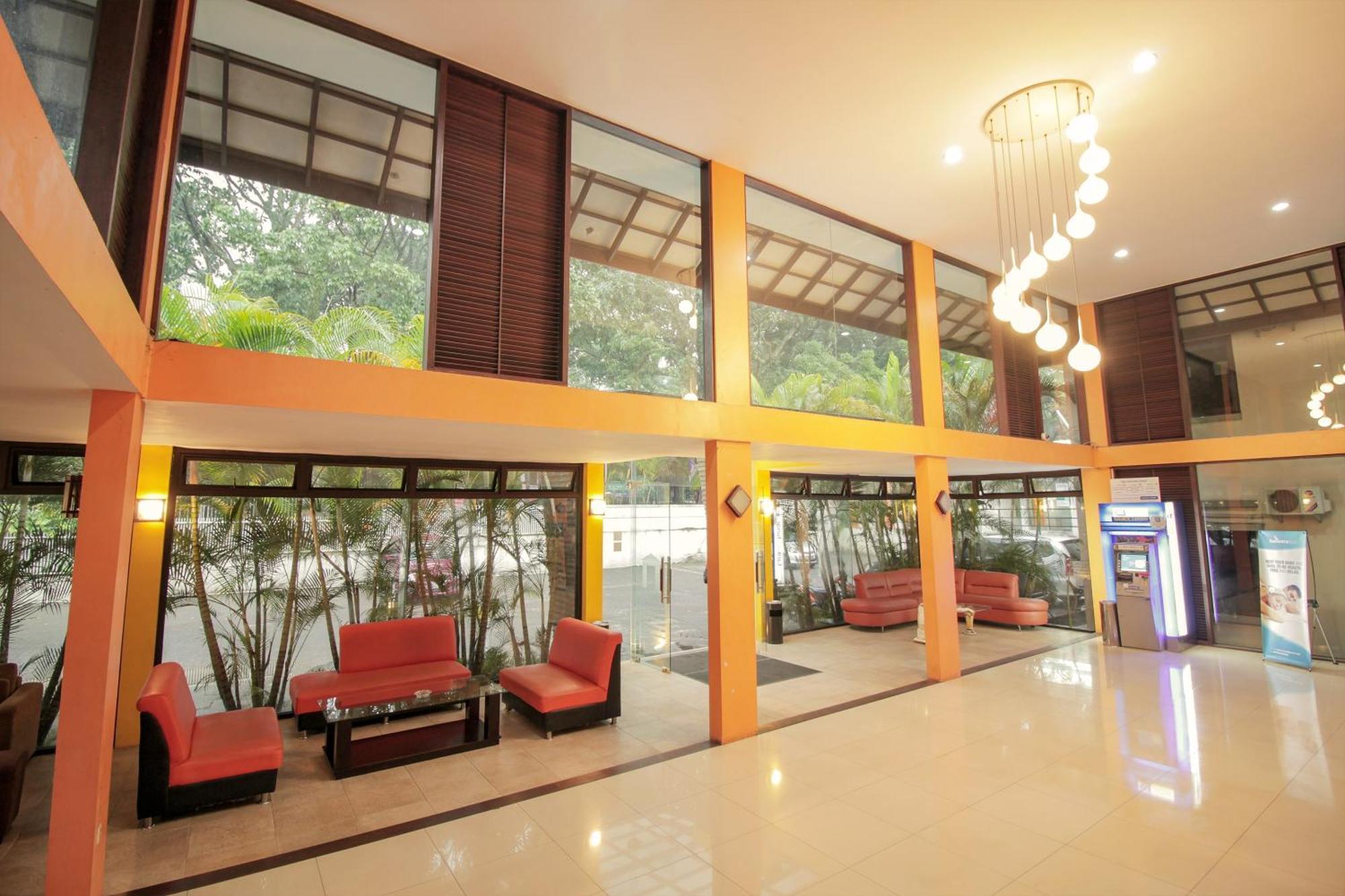 Collection O 295 Grha Ciumbuleuit Guest House Bandung Dış mekan fotoğraf